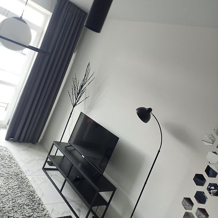 New Modern Apartment Uzhhorod Exterior photo